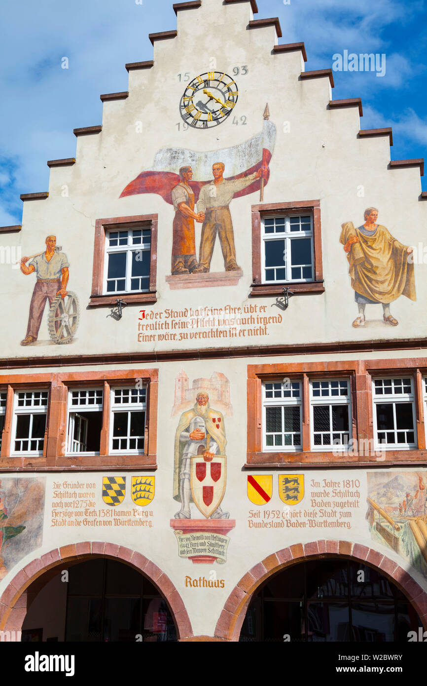 Das malerische Rathaus (Town Hall) im mittelalterlichen Shiltach der Altstad (Altstadt), Shiltach, Baden-Württemberg, Deutschland, Europa Stockfoto