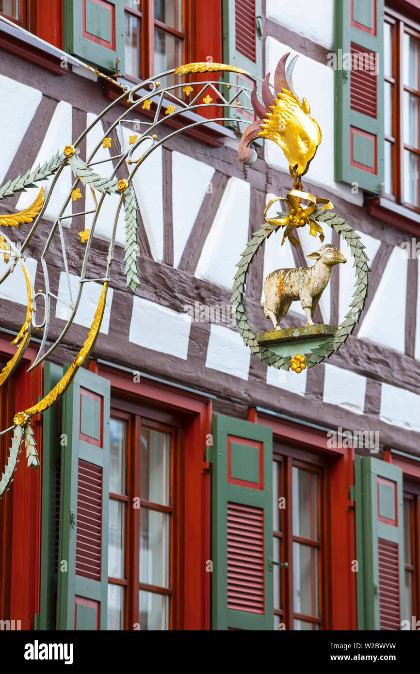 Malerischen Fachwerkhaus Gebäude im mittelalterlichen Schiltach der Altstad (Altstadt) Zentrum, Schiltach, Baden-Württemberg, Deutschland Stockfoto