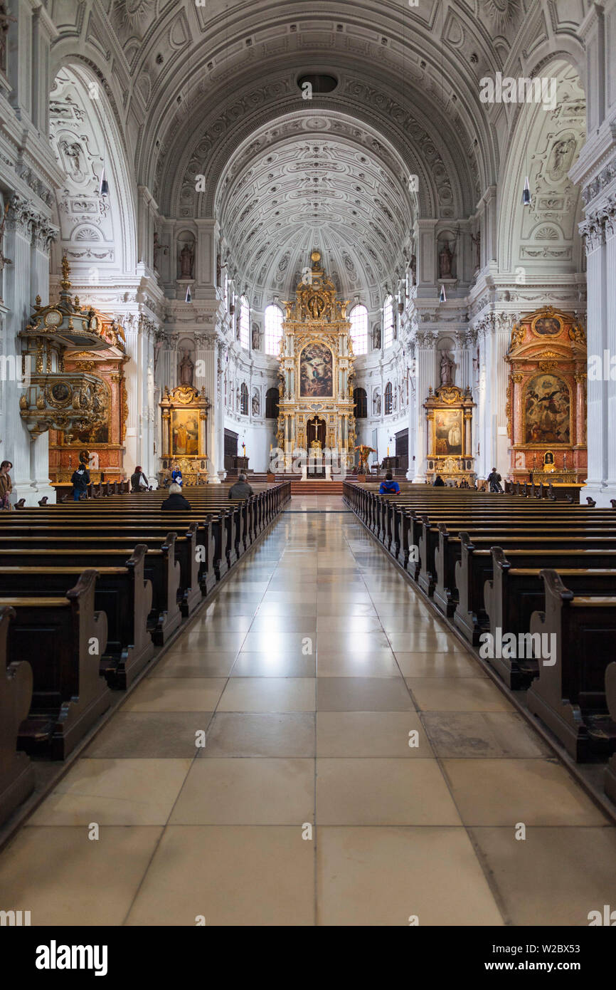 Deutschland, Bayern, München, Michaelskirche Kirche, Innenraum Stockfoto