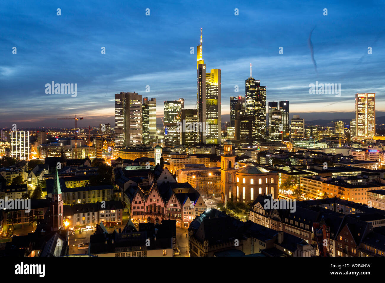 Erhöhten Blick auf Römer und dem Bankenviertel, Frankfurt am Main, Hessen, Deutschland Stockfoto