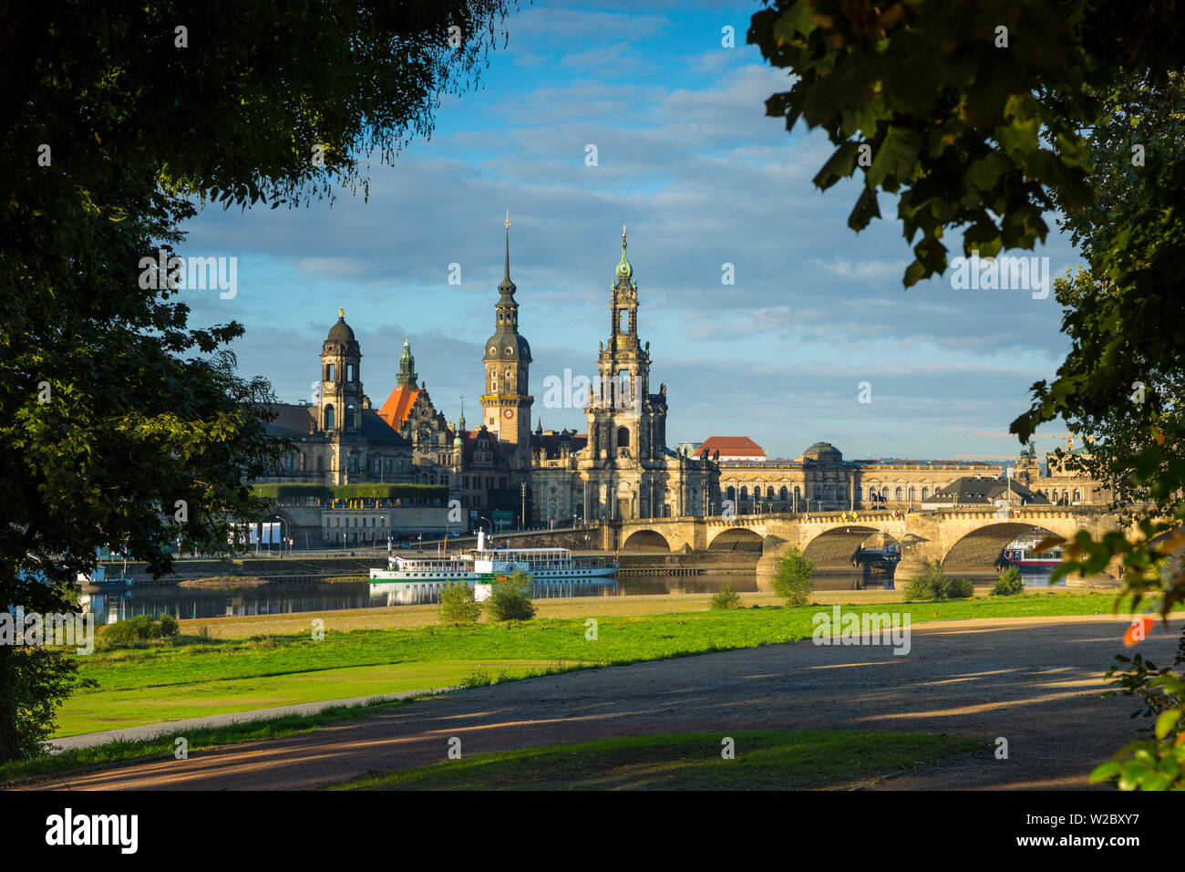 Elbe und die Skyline der Stadt, Dresden, Sachsen, Deutschland Stockfoto