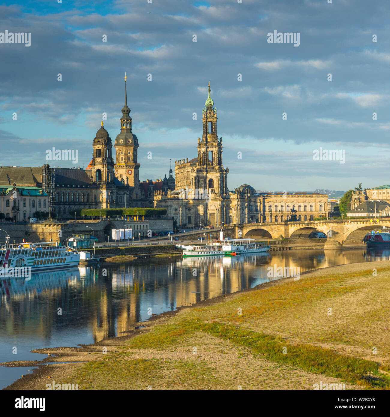 Elbe und die Skyline der Stadt, Dresden, Sachsen, Deutschland Stockfoto