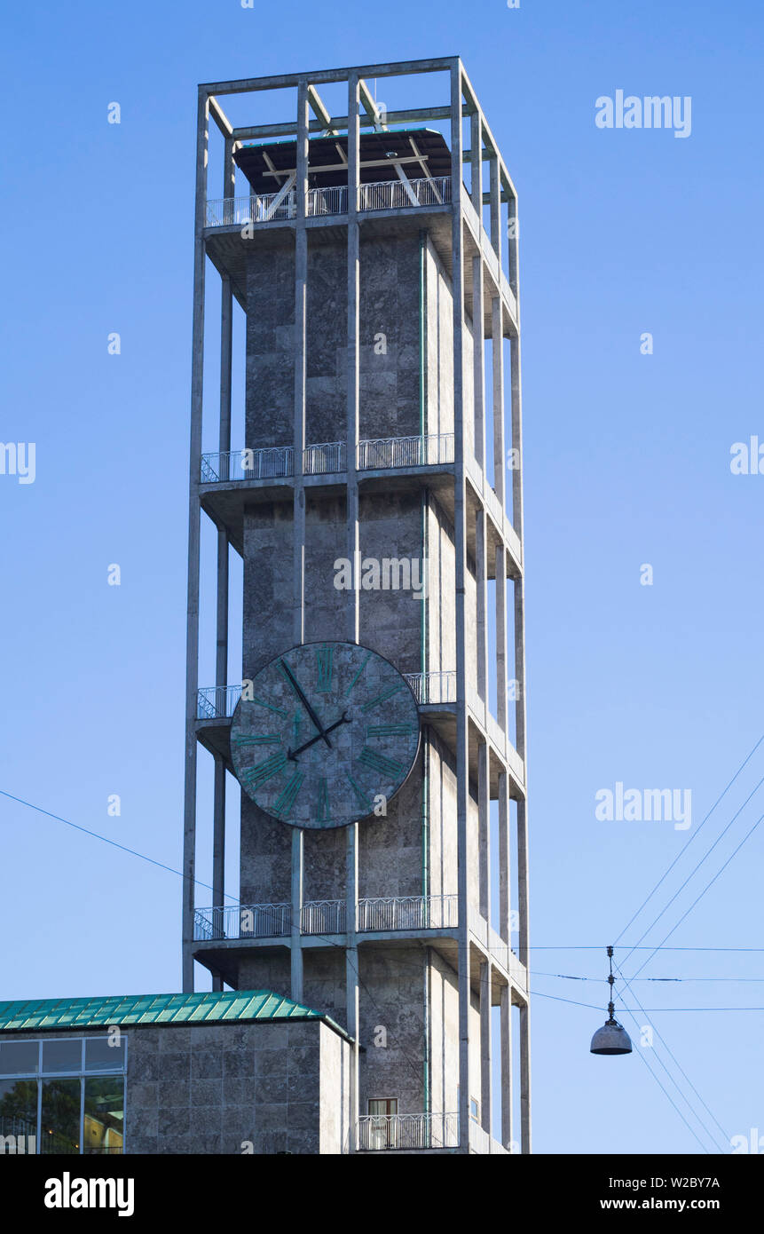 Im Jahre 1942 von dänischen Archtect Arne Jacobsen entworfene Rathaus Aarhus, Aarhus, Dänemark, Jütland außen Stockfoto