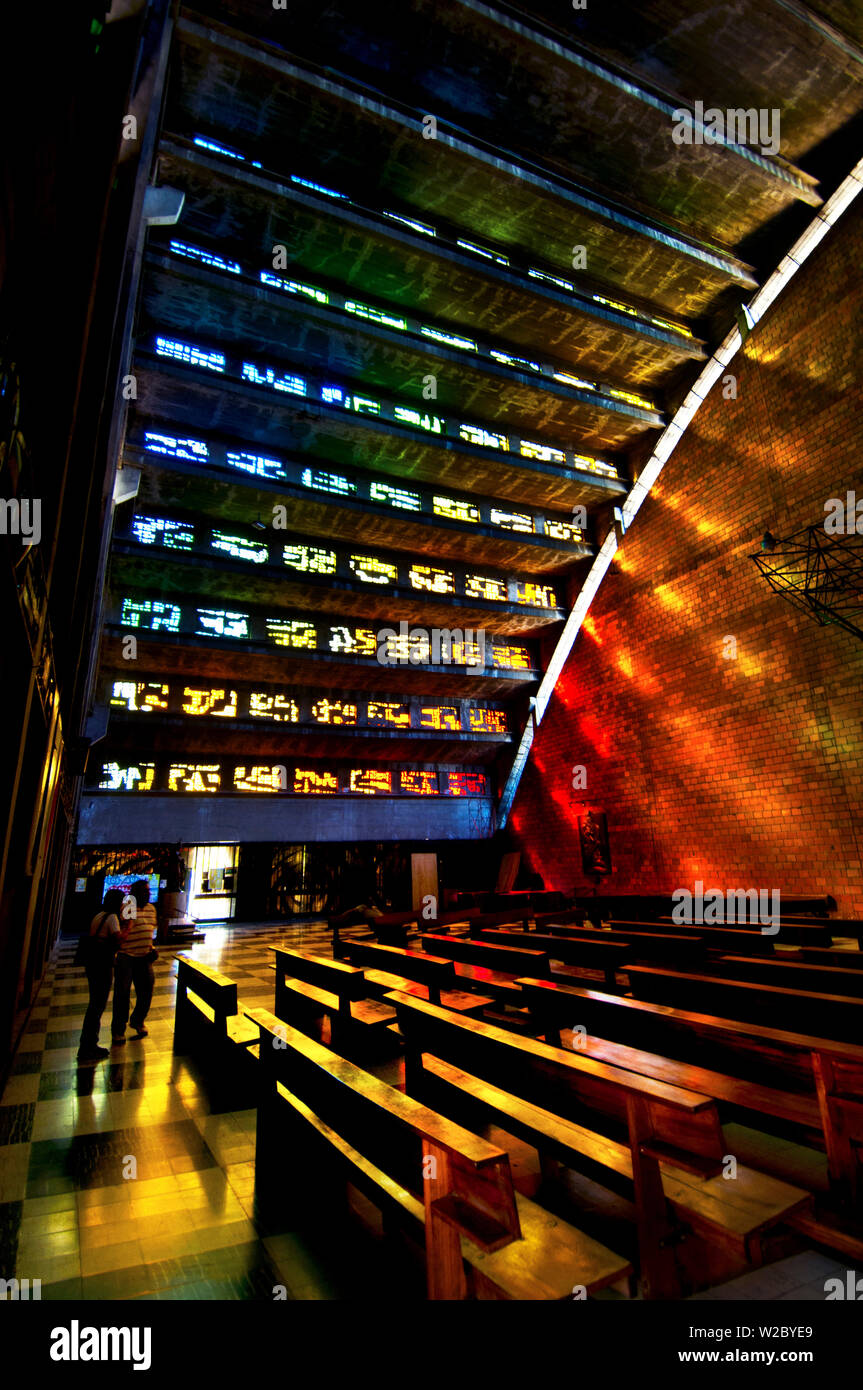 San Salvador, El Salvador, El Rosario Kirche, Buntglasfenster Stockfoto