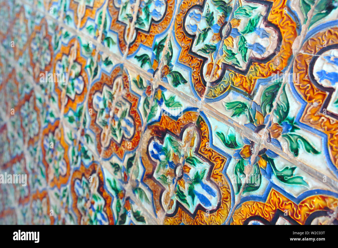 Azulejo Ornament auf der Wand, Alcazar, Königspalast, Sevilla, Andalusien, Spanien Stockfoto