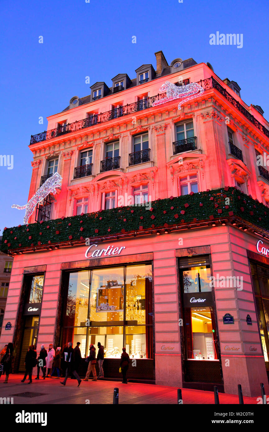 Cartier Shop mit Weihnachten Dekorationen, Avenue des Champs-Elysées, Paris, Frankreich in Westeuropa. Stockfoto