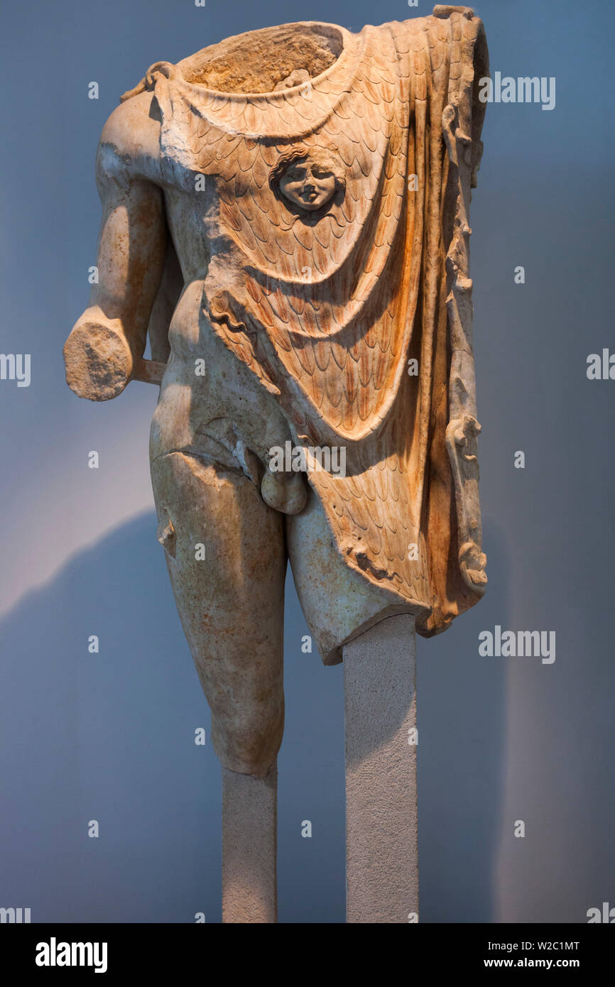 Griechenland, Makedonien Region, Thessaloniki, das Archäologische Museum, headless Imperial Statue, 117-138 AD Stockfoto