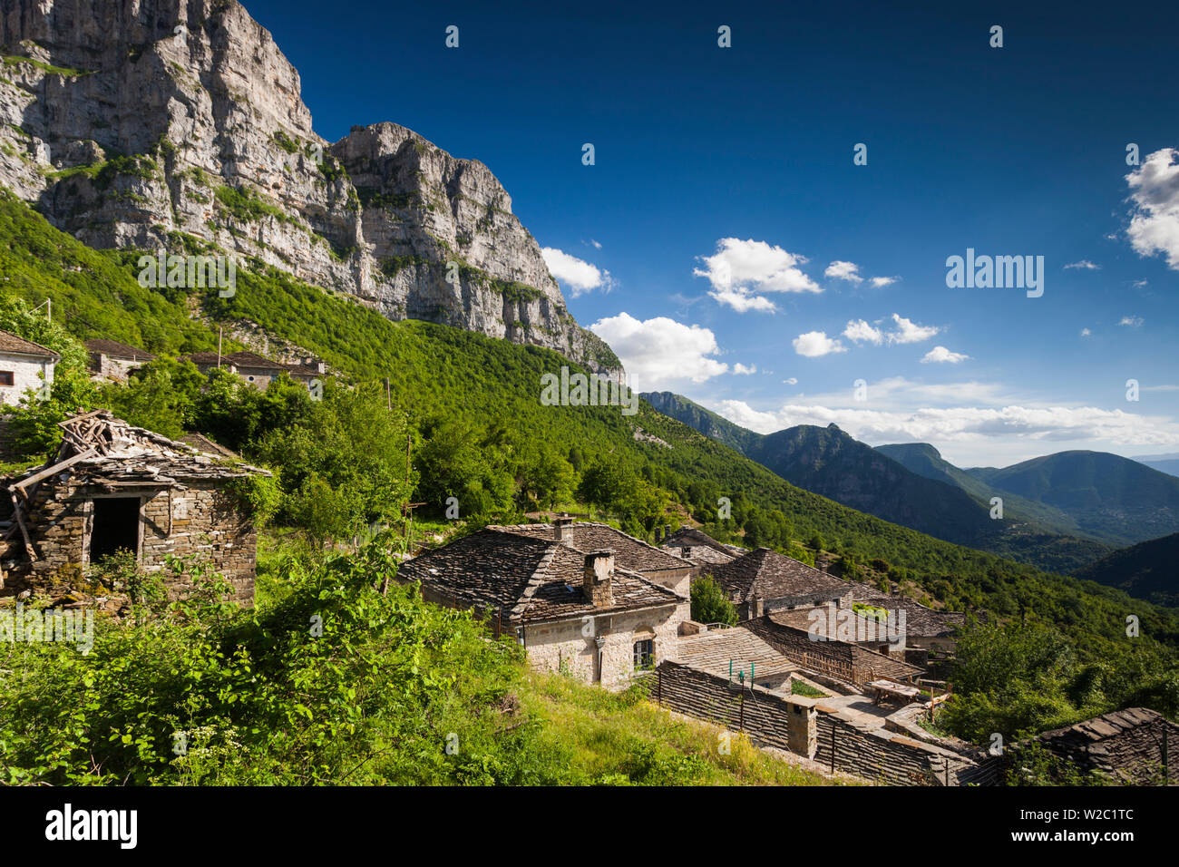 Griechenland, Region Epirus, Zagorohoria Bereich, Vikos-Schlucht, tiefste Schlucht der Welt, Blick vom Mikro Papingo Dorf Stockfoto