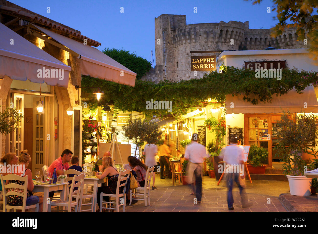 Restaurant, Altstadt, Rhodos, Dodekanes, griechische Inseln, Griechenland, Europa Stockfoto