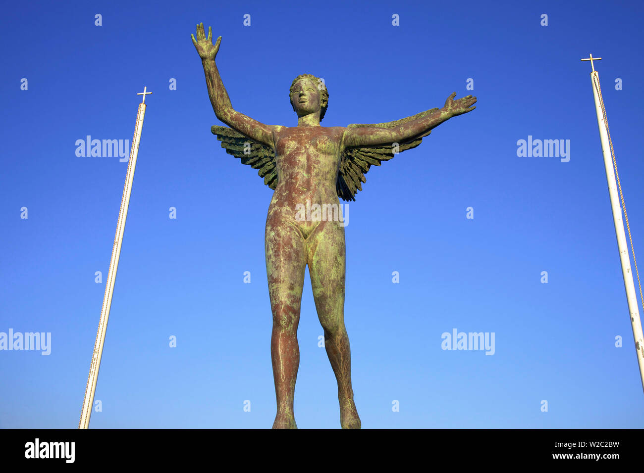 Nike-Statue am Hafen Pothia, Kalymnos, Dodekanes, griechische Inseln, Griechenland, Europa Stockfoto
