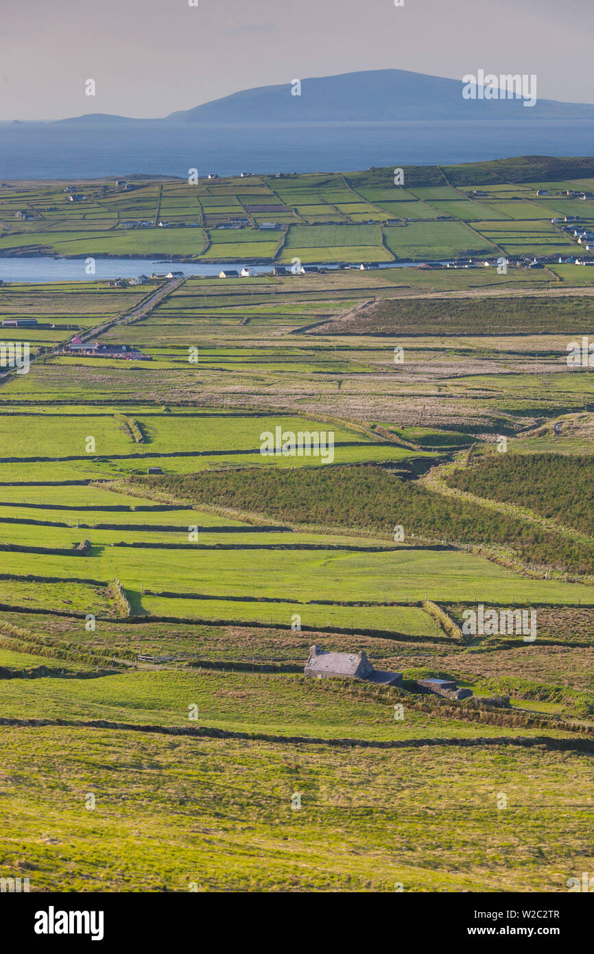 Irland, County Kerry, Ring of Kerry Portmagee, erhöhte Küstenlandschaft Stockfoto