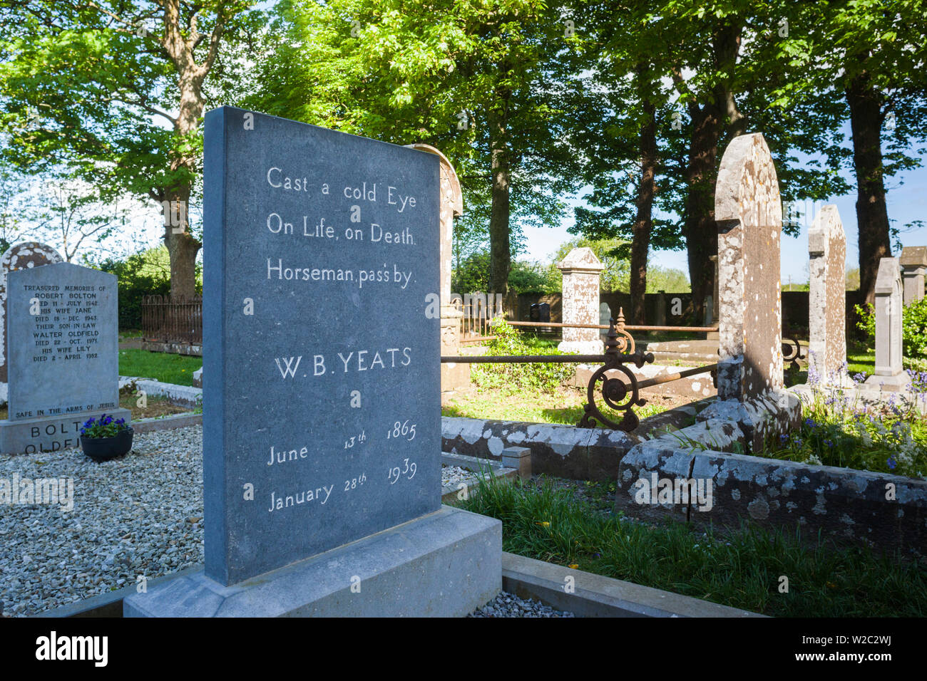 Irland, County Sligo, Drumcliff, Grab des Dichters WB Yeats Stockfoto