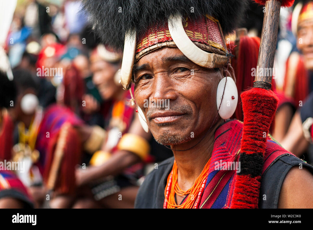 Portrait von Chang tribesman, Hornbill Festival, Nagaland, N.E. Indien Stockfoto