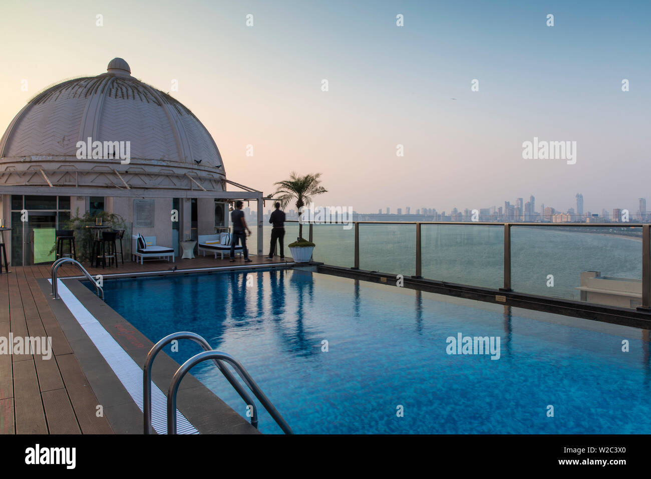 India, Maharashtra, Mumbai, Dachterrasse von Intercontental Hotel Stockfoto