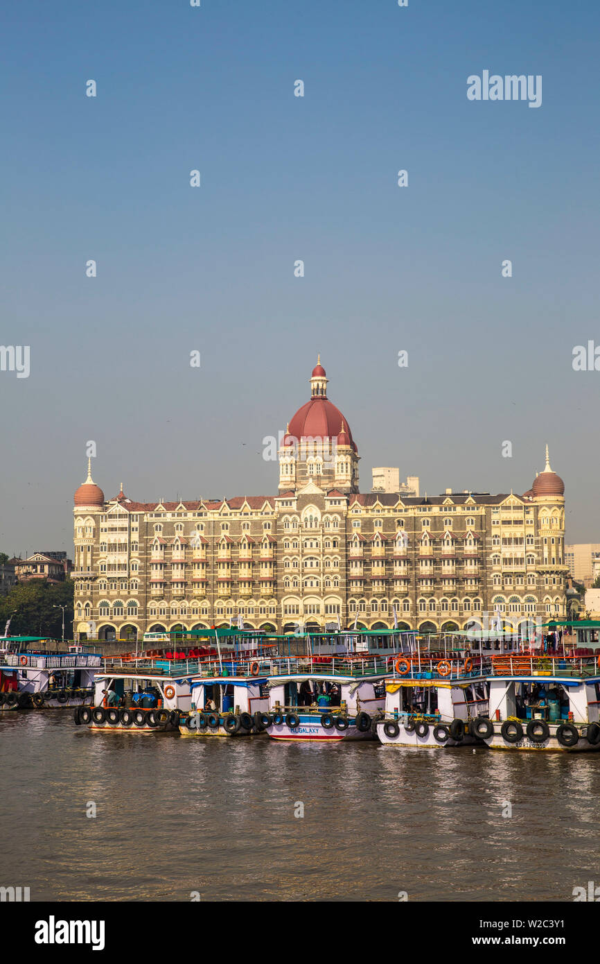 India, Maharashtra, Mumbai, Taj Mahal Palace Hotel und Gateway von Indien Stockfoto