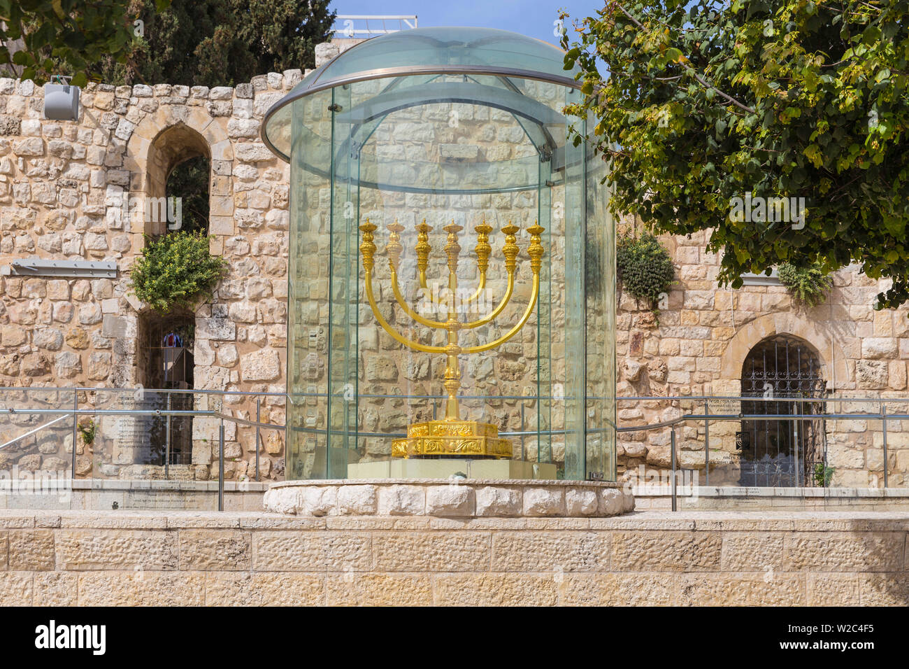 Israel, Jerusalem, die Altstadt, das jüdische Viertel, die goldern Menorah Stockfoto