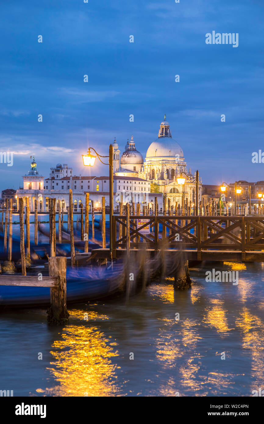 Basilica di Santa Maria della Salute und St. Mark's Square (San Marco), Venedig, Italien Stockfoto