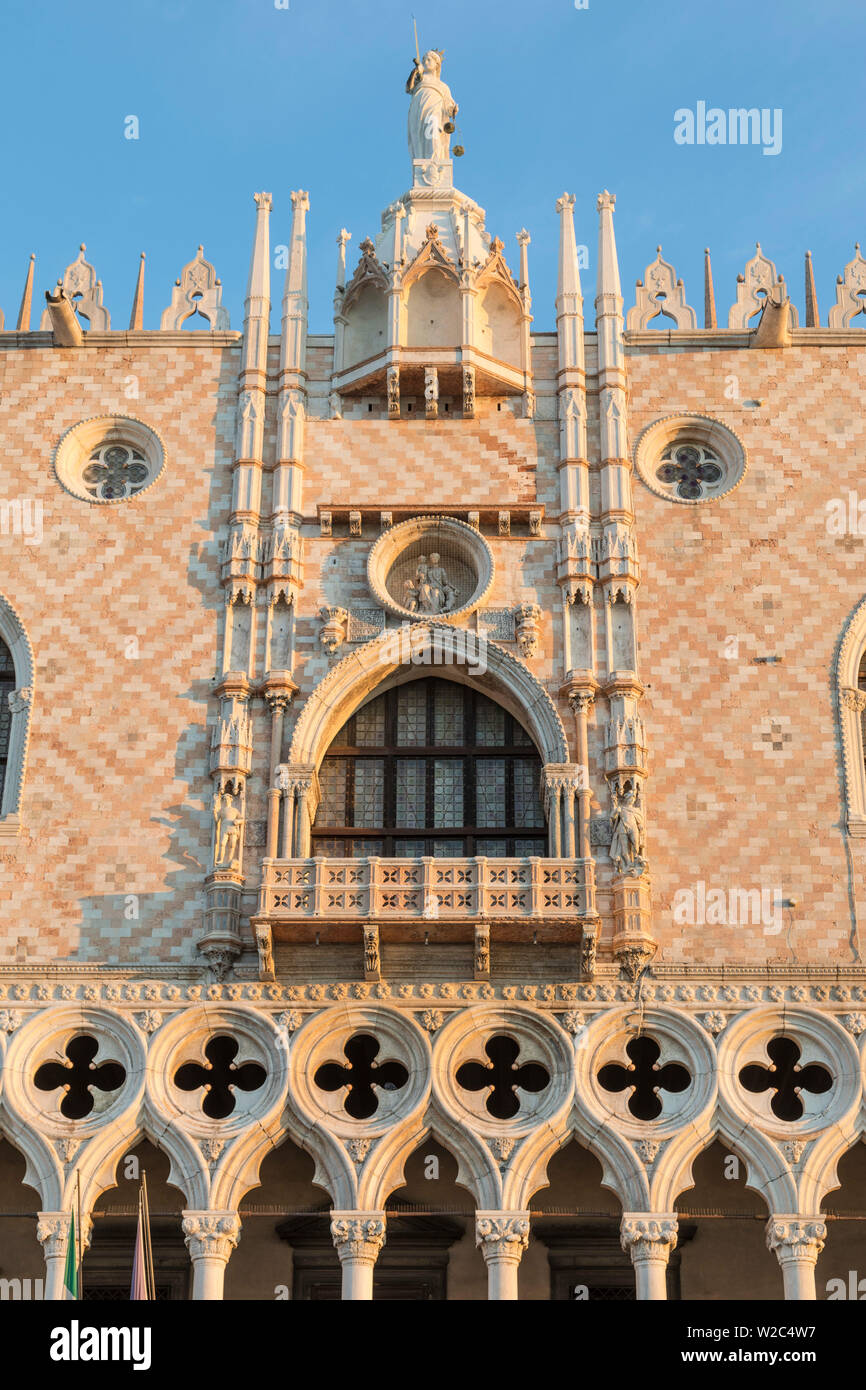 Dogenpalast, Markusplatz (Piazza San Marco), Venedig, Italien Stockfoto