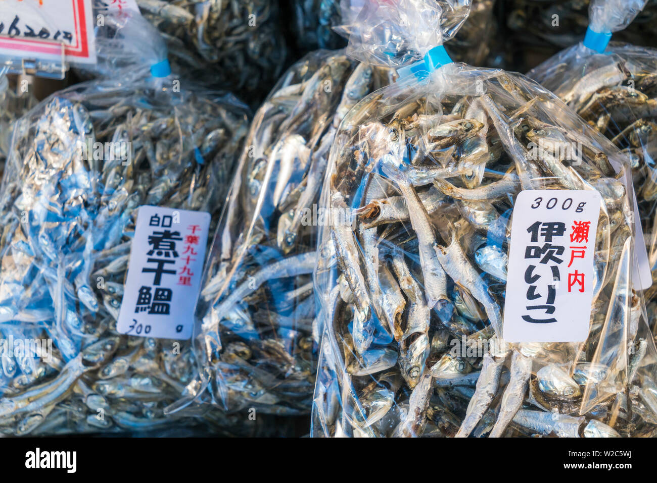 Fische, getrocknet, zentrale Tsukiji Fischmarkt, Tokio, Japan Stockfoto