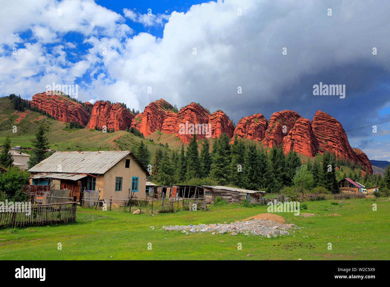 Jeti Ogus Felsen, in der Nähe von Karakol, Issyk Kul Oblast, Kirgisistan Stockfoto