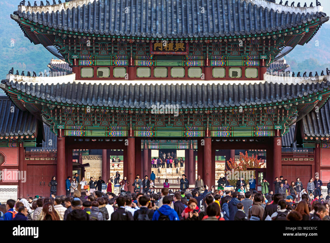 Den Wachwechsel Zeremonie, Gyeongbokgung, Palast der Strahlenden Glück, Seoul, Südkorea Stockfoto