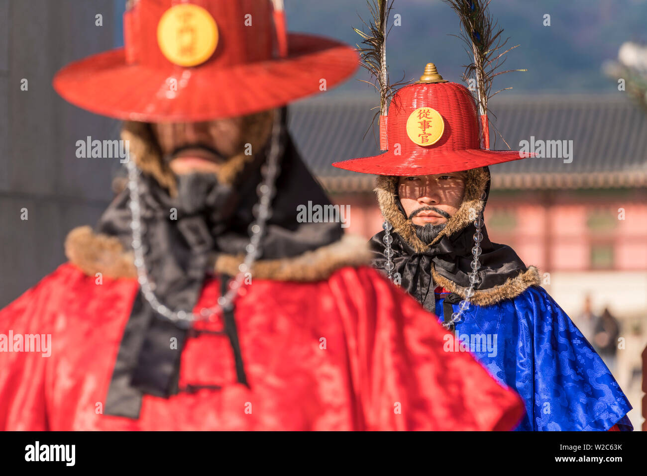 Palace Guard bei Gyeongbokgung, Seoul, Südkorea Stockfoto