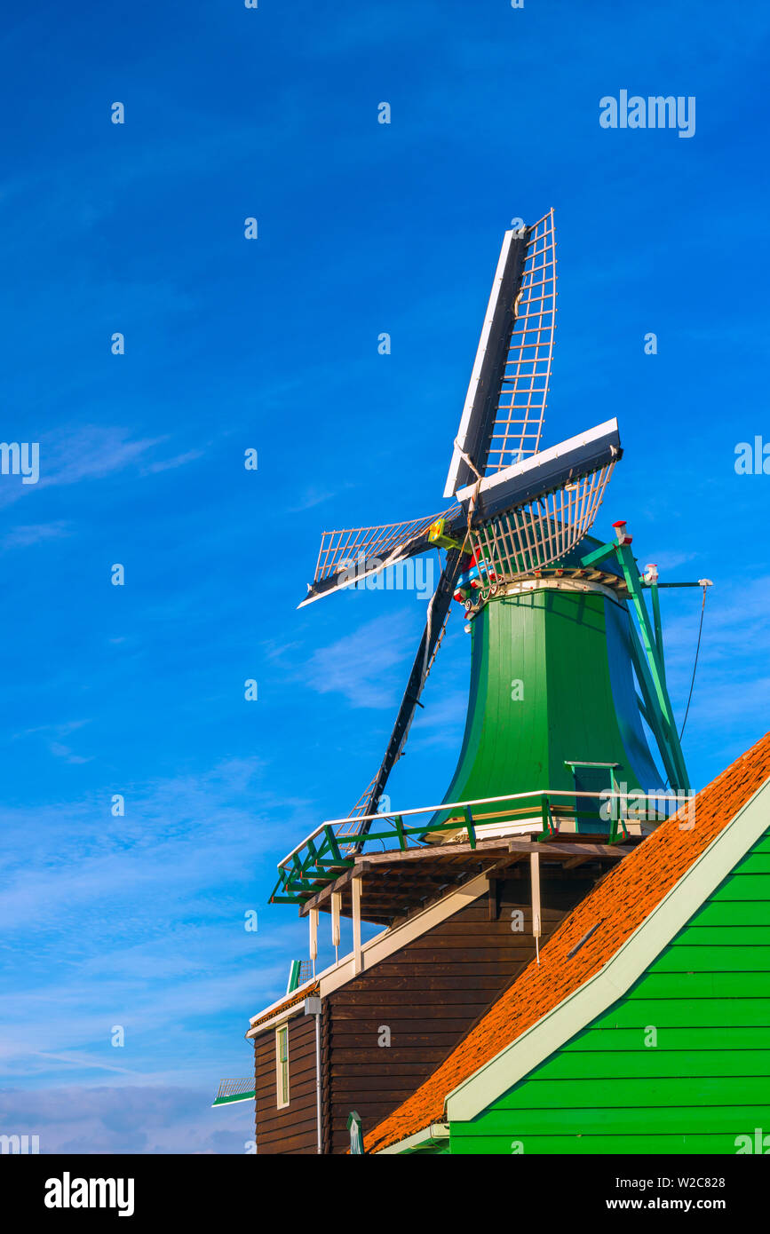 Niederlande, Nordholland, Zaandam, Zaanse Schans, die Houseman (De Huisman) Mustardmill Stockfoto