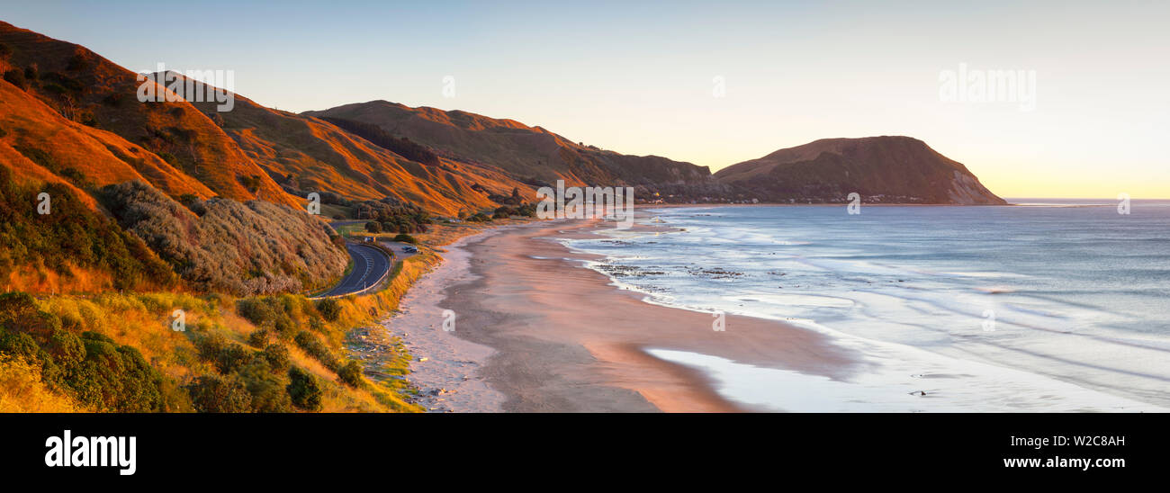 Erhöhte Blick über Makorori Strand, Gisborne, East Cape, North Island, Neuseeland Stockfoto