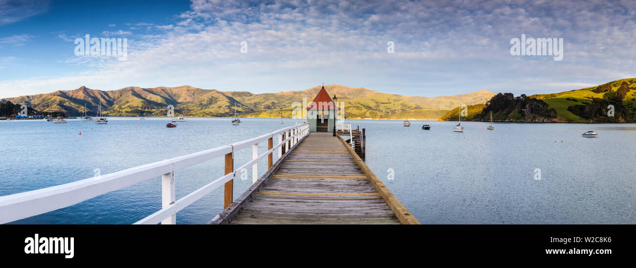 Historische Wharf, Akaroa, Banken Peninsular, Südinsel, Neuseeland Stockfoto