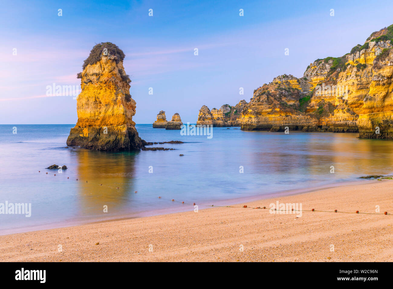 Portugal, Algarve, Lagos, Dona Ana Strand (Praia Dona Ana) Stockfoto