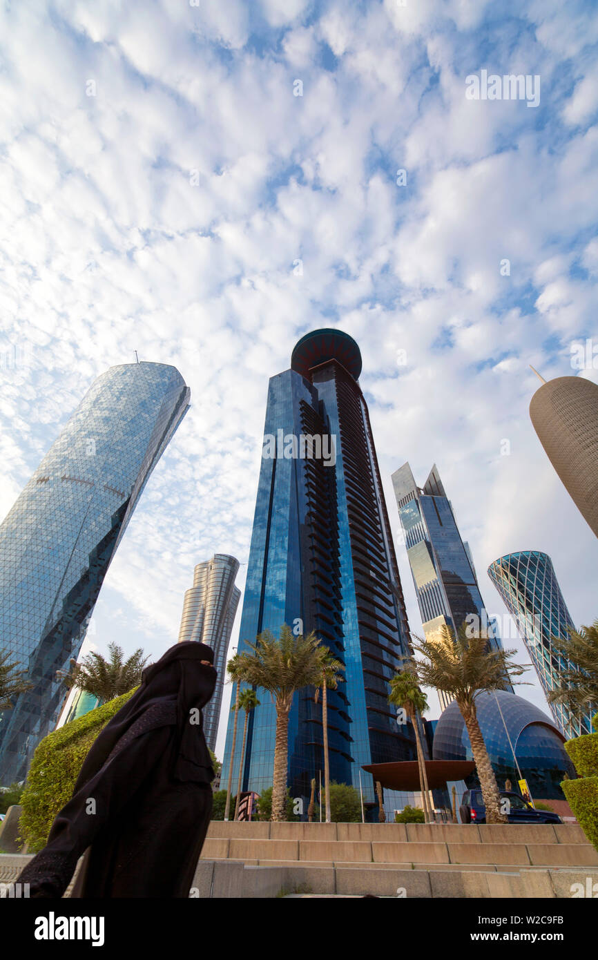 Katar, Doha, neue Skyline der West Bay zentralen Finanzviertel von Doha Stockfoto