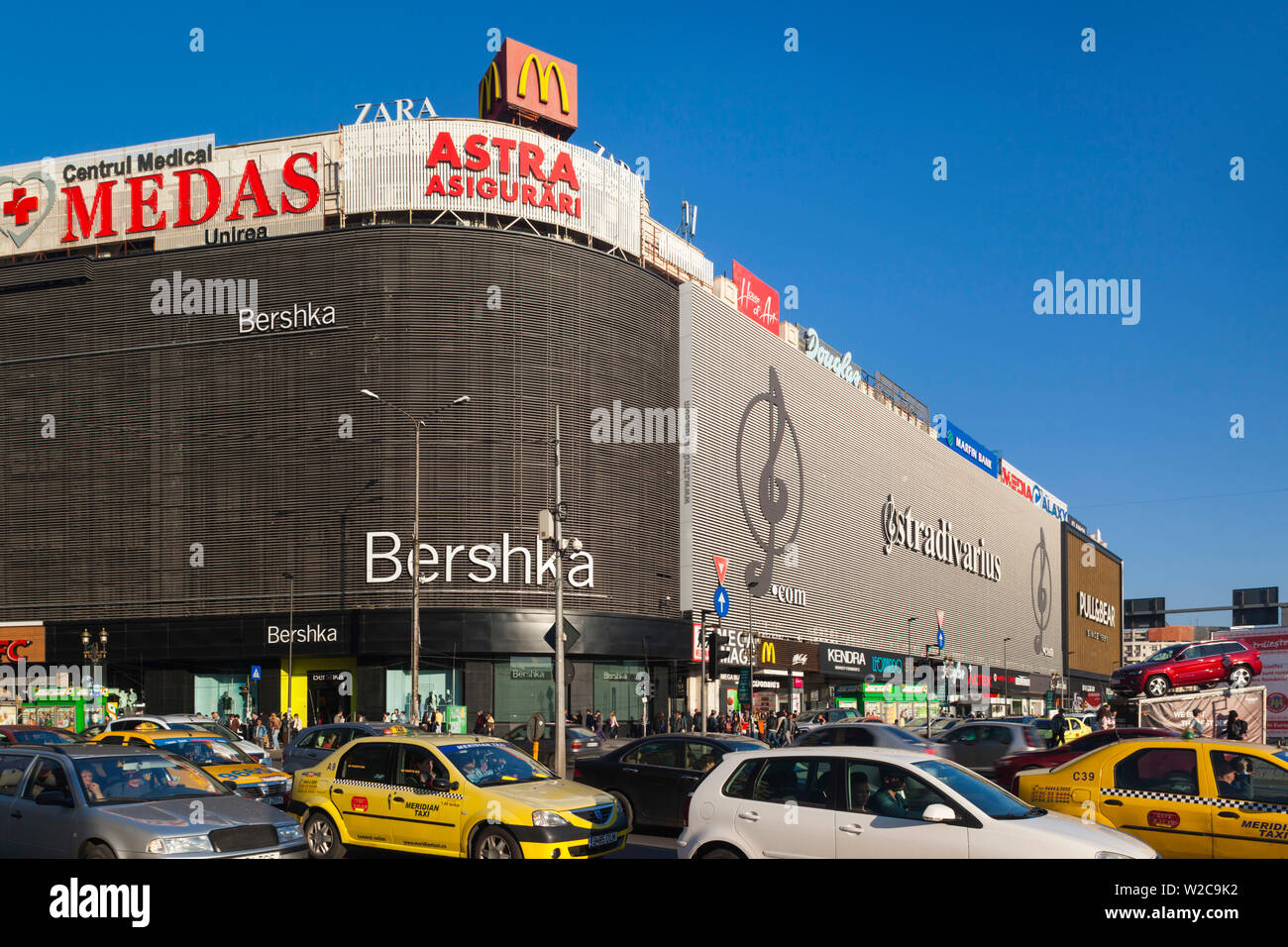 Rumänien, Bukarest, Piata Unirii Platz, Einkaufszentrum, außen Stockfoto