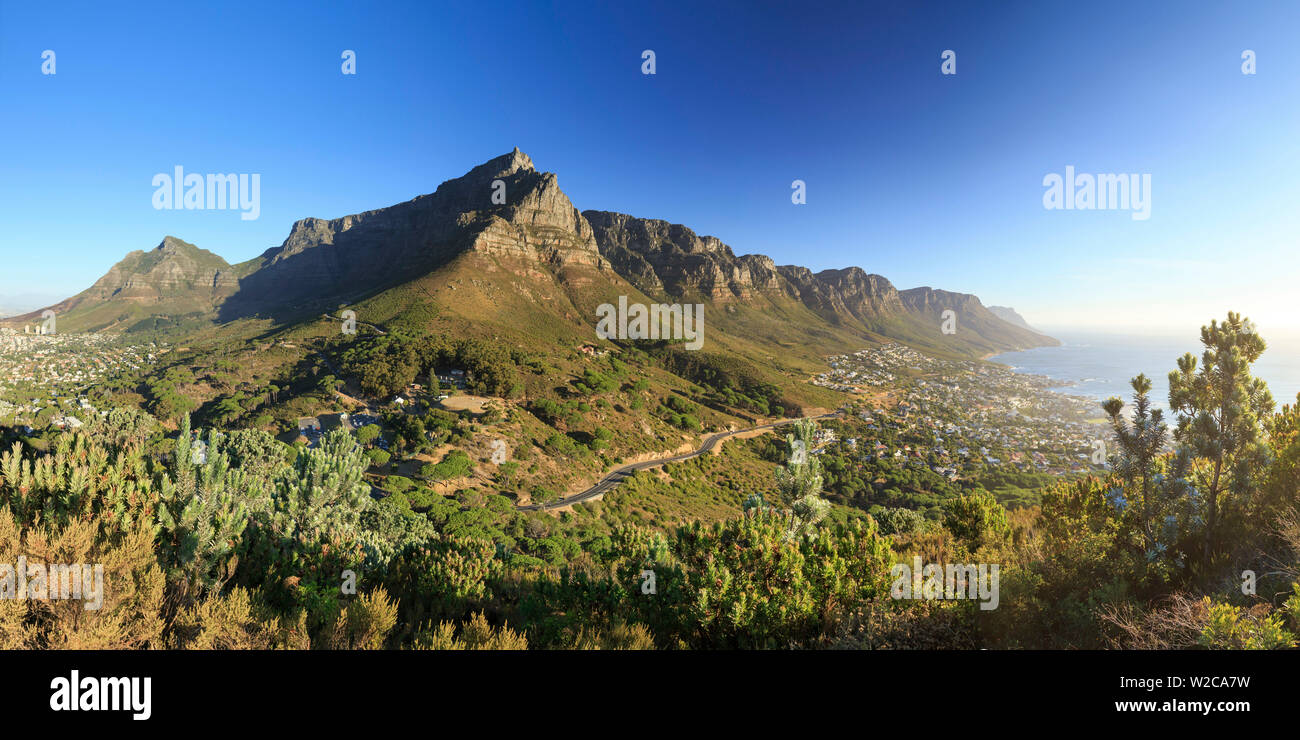 Südafrika, Western Cape, Kapstadt, der Montain, zwölf Apostel und's Camp Bay von Lion's Head Stockfoto