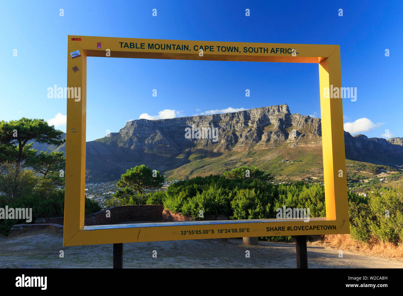 Südafrika, Westkap, Kapstadt, Cape Town Central Business District und dem Stadtzentrum von Signal Hill Tafelberg im Hintergrund Stockfoto