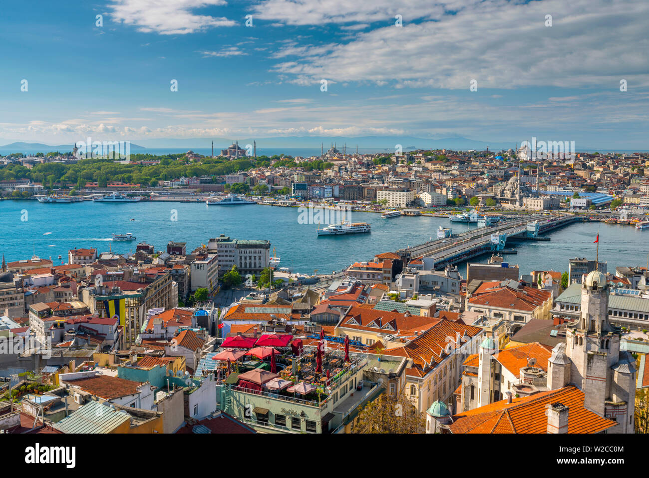 Türkei, Istanbul, Beyoglu, Blick über das Goldene Horn nach Sultanahmet Stockfoto