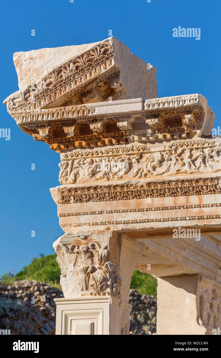 Tempel des Hadrian, Ruinen des antiken Ephesus, Selcuk, Provinz Izmir, Türkei Stockfoto