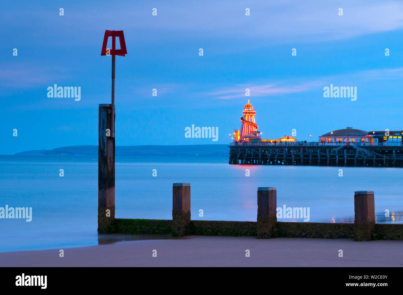 Großbritannien, England, Dorset, Bournemouth, East Cliff Beach, Main Pier Stockfoto