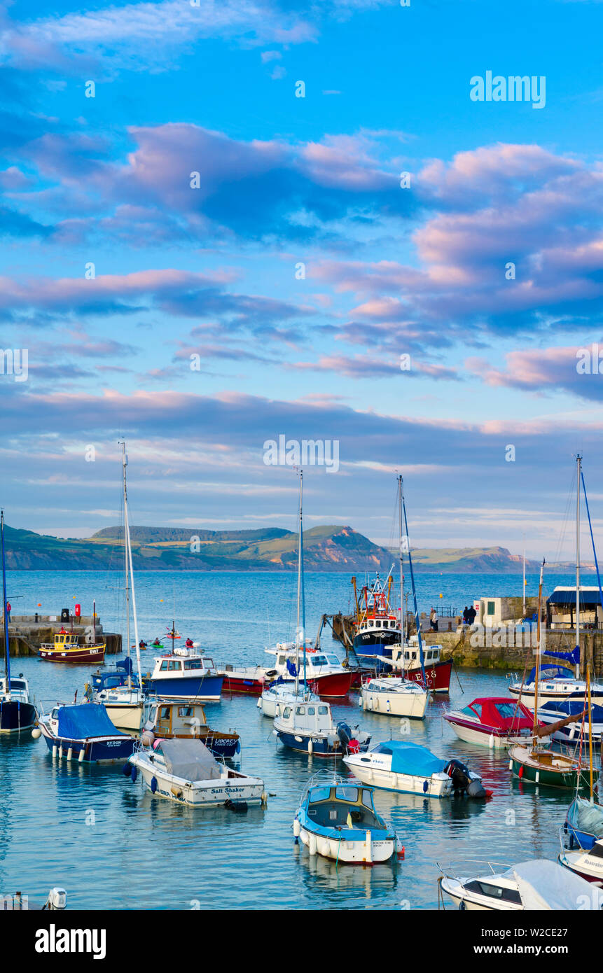 Großbritannien, England, Dorset, Lyme Regis, ein Tor der Stadt zum UNESCO-Weltkulturerbe der Jurassic Coast, Cobb Hafen Stockfoto
