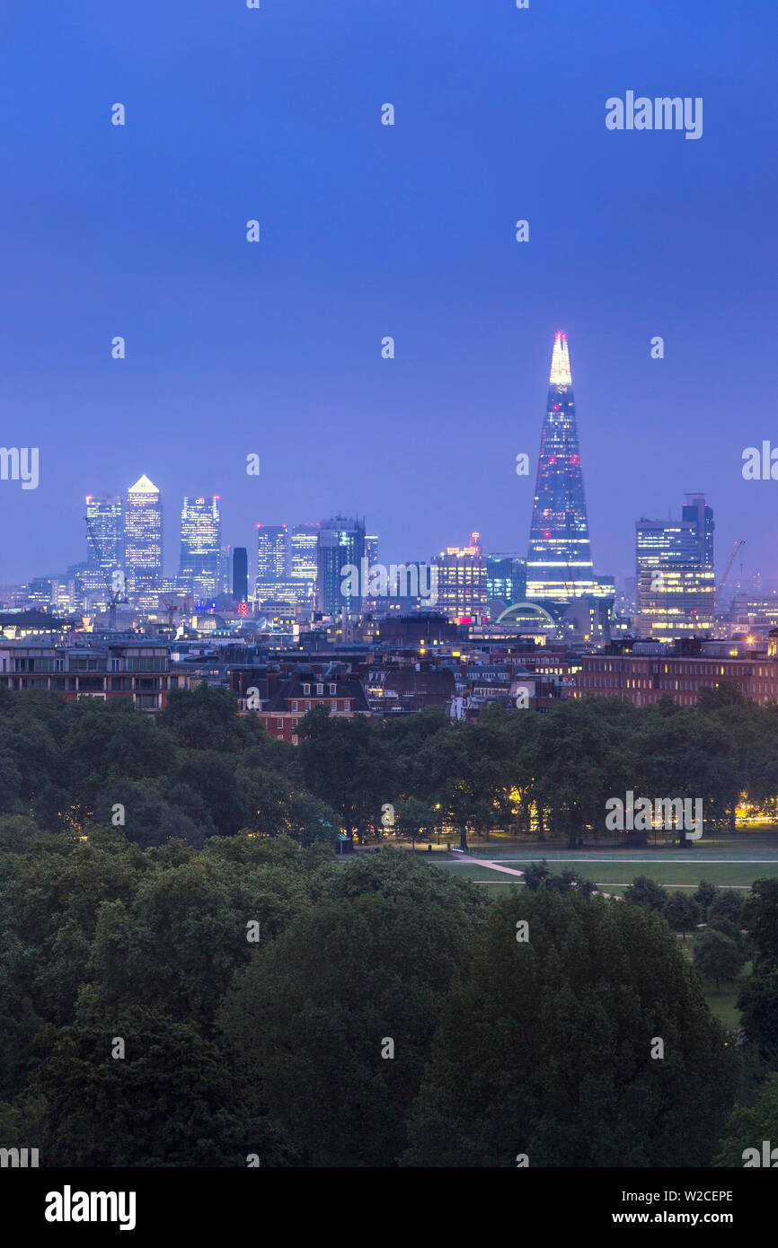 Skyline von London mit dem Shard über Hyde Park, London, England, Großbritannien Stockfoto