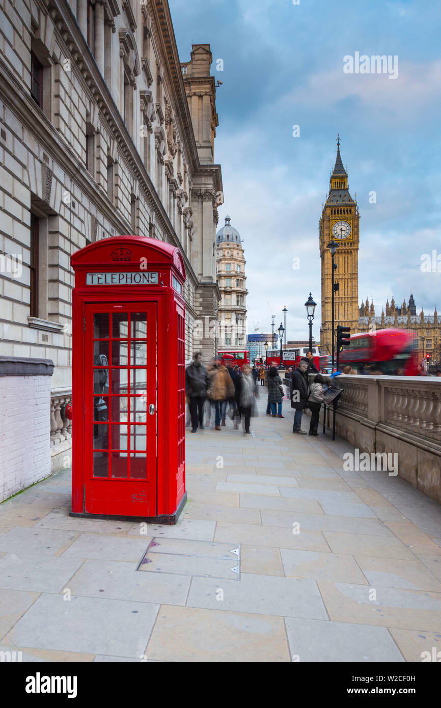 Big Ben, das Parlament und eine rote Telefonzelle, London, England Stockfoto