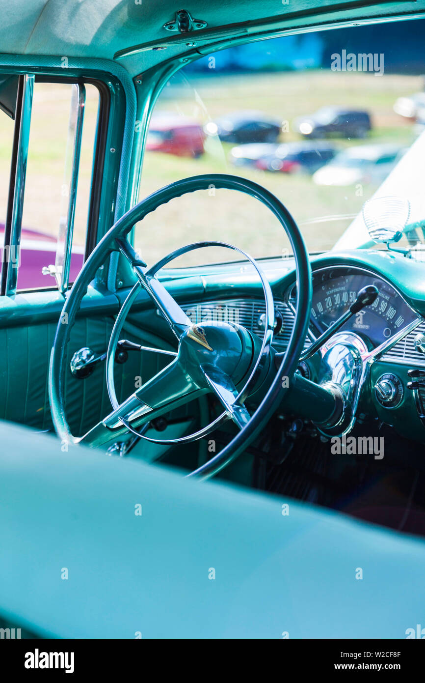 USA, Massachusetts, Cape Ann, Gloucester, Antique Car Show, 50er Chevrolet Innenraum Stockfoto
