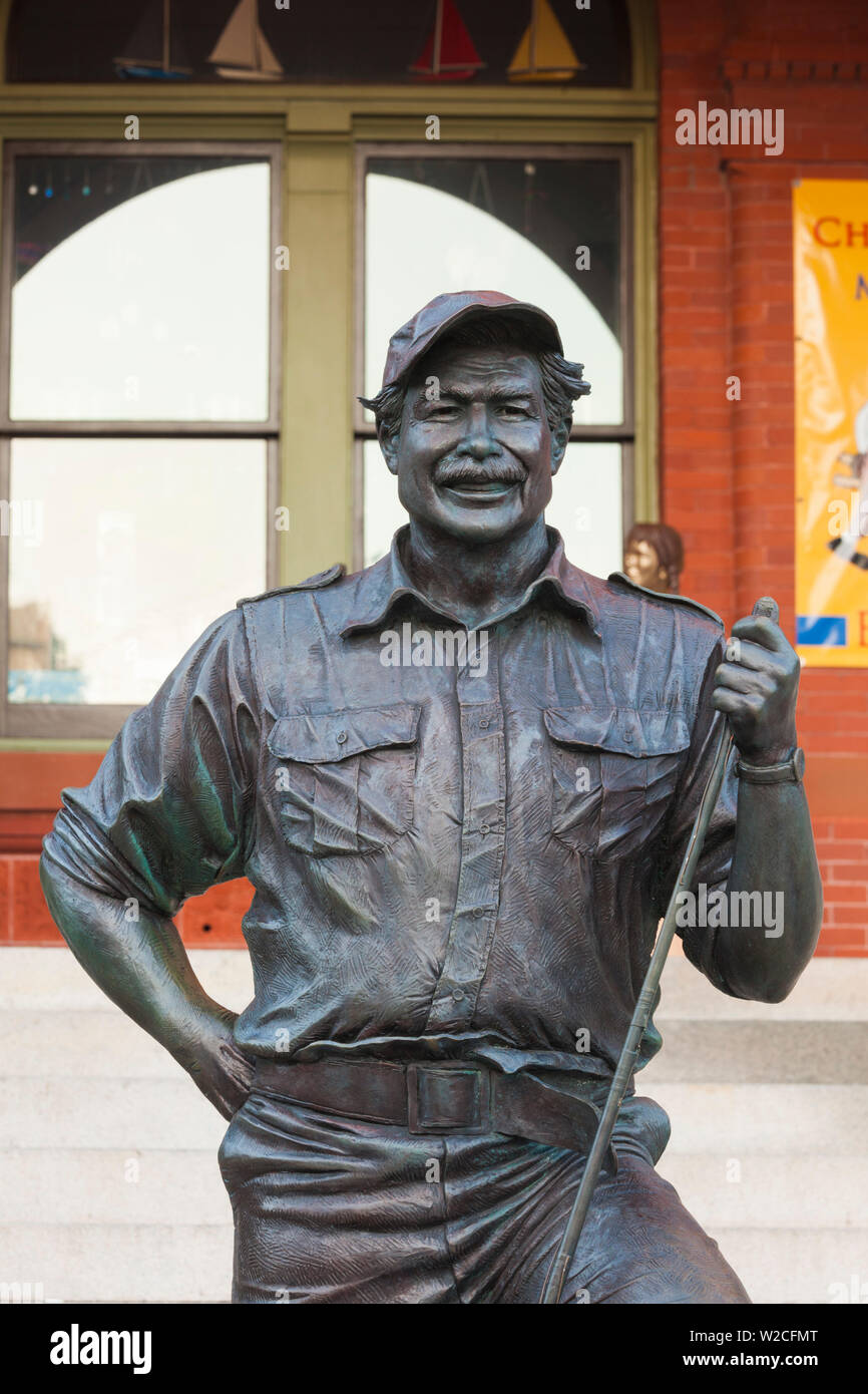 USA, Florida, Florida Keys, Key West, Key West Museum für Kunst und Geschichte, Skulptur von Ernest Hemingway als Fischer Stockfoto