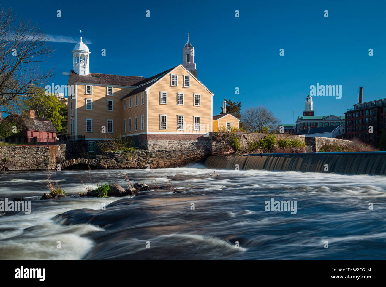 Slater Mill Historic Site, erste wasserbetriebene Baumwoll Spinnerei in Nordamerika, Pawtucket, Rhode Island, USA erbaut 1793 Stockfoto