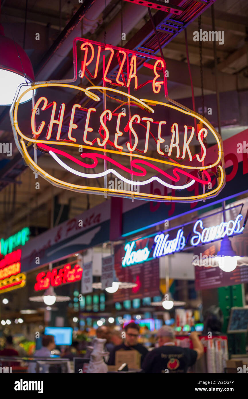 USA, Pennsylvania, Philadelphia, Reading Terminal Market, Lebensmittel-Markt-Interieur Stockfoto