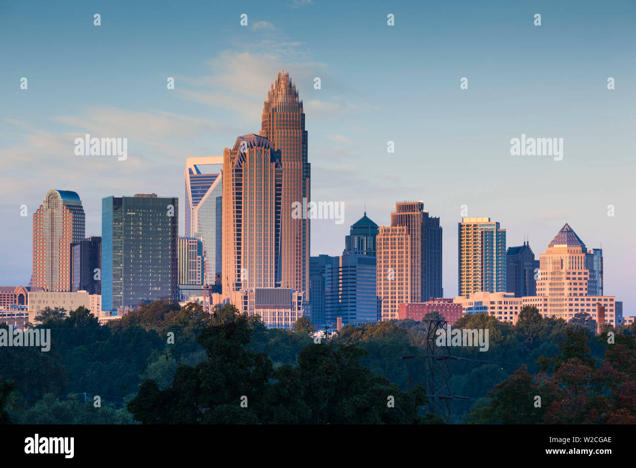 USA, North Carolina, Charlotte, erhöhten Blick auf die Skyline der Stadt vom Nordosten Stockfoto