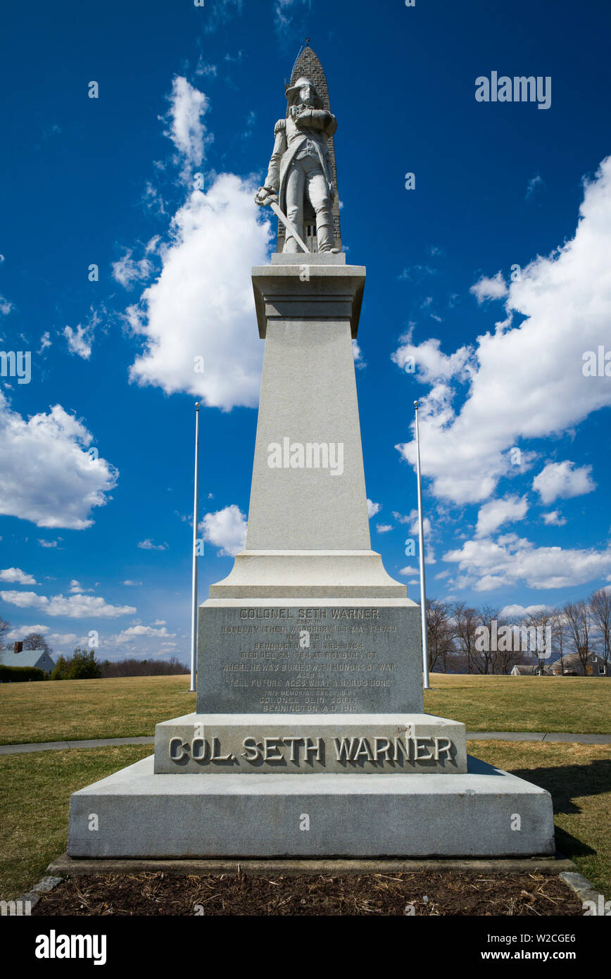 USA, Bennington, Bennington Battle Monument, erinnert an die amerikanischen Revolutionäre Kampf der 16. August 1777, Statue von Oberst Seth Warner Stockfoto