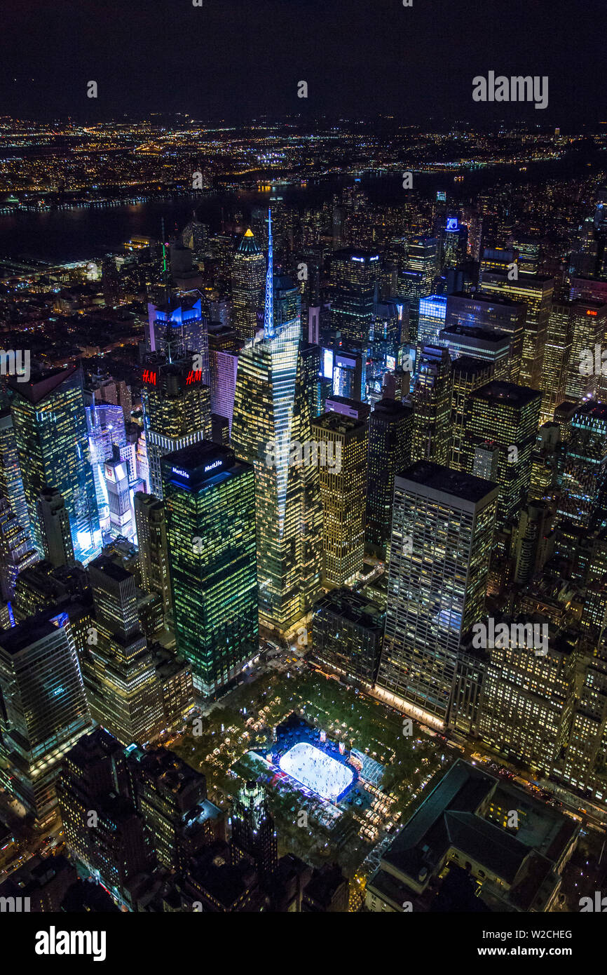 Eisbahn am Bryant Park, Manhattan, New York City, New York, USA Stockfoto