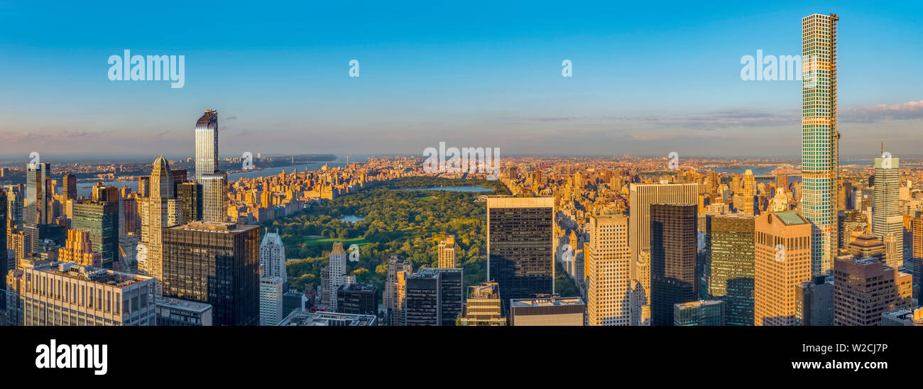 USA, New York, Midtown, Central Park, eine 57 auf der linken Seite und 432 Park Avenue auf der rechten Seite Stockfoto