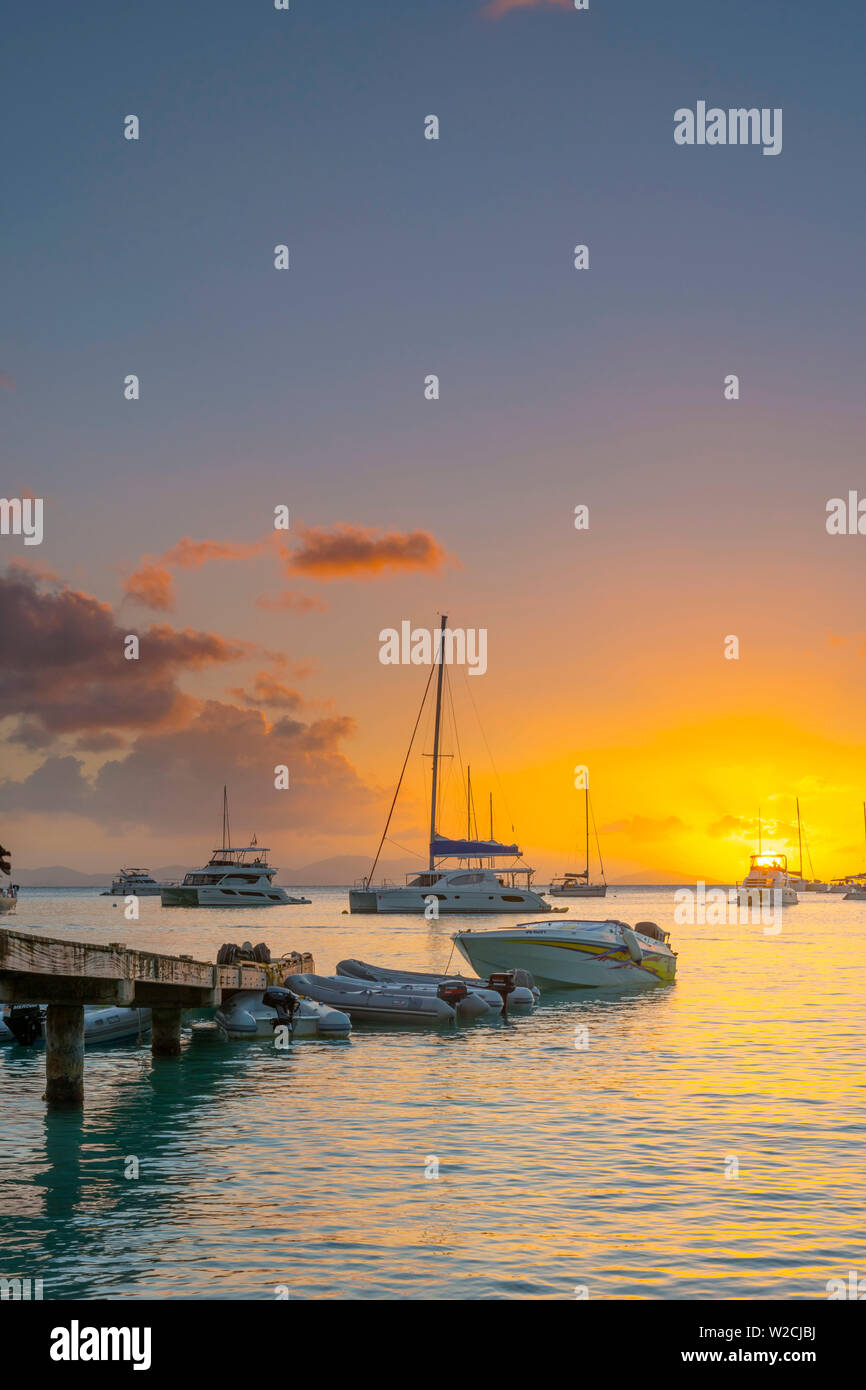 Karibik, British Virgin Islands, Tortola, Cane Garden Bay, Jetty Stockfoto