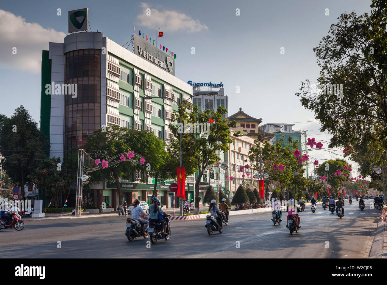 Vietnam, Mekong-Delta, Can Tho, Gebäude entlang der Hoa Binh Avenue Stockfoto